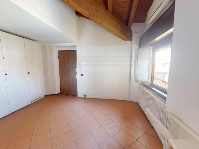 Appartamento in affitto a Varedo, Lombardia