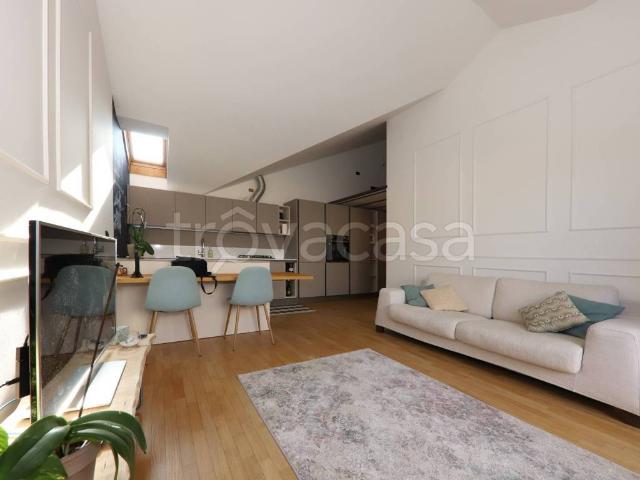 Appartamento in affitto a Varedo, Lombardia
