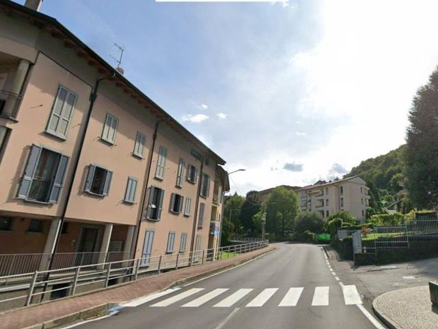 Appartamento in affitto a Varenna, Lombardia