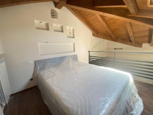 Appartamento in affitto a Valle Olona, Varese
