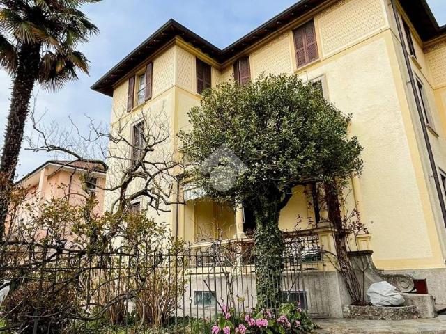 Appartamento in affitto a Biumo Superiore, Varese