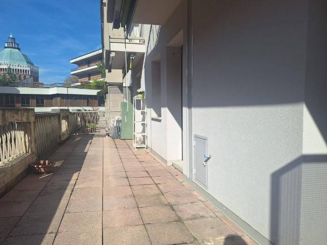 Appartamento in affitto a Biumo Superiore, Varese