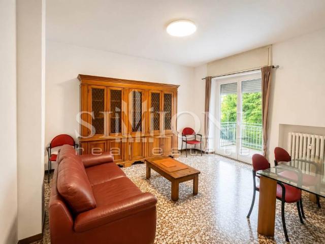 Appartamento in affitto a Biumo Superiore, Varese