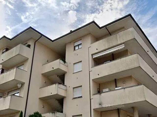 Appartamento in affitto a Valle Olona, Varese