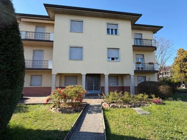 Appartamento in affitto a Lissago, Varese