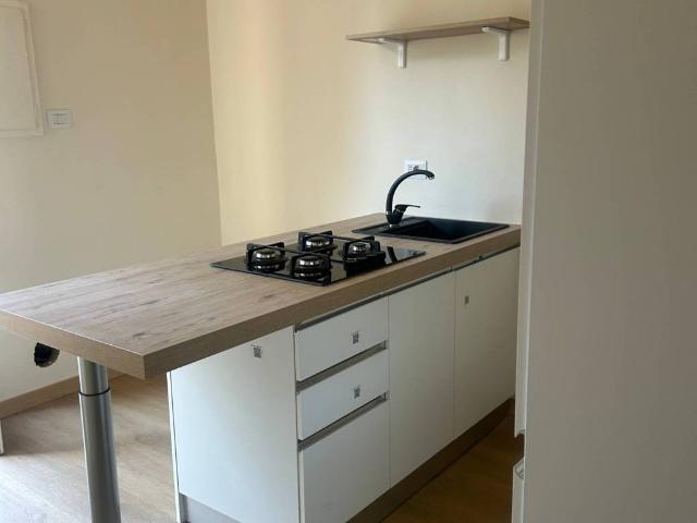 Appartamento in affitto a Biumo Superiore, Varese