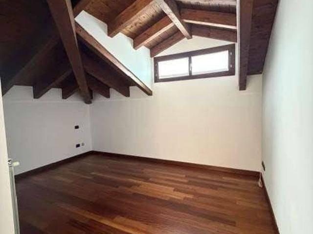 Appartamento in affitto a Bregazzana, Varese