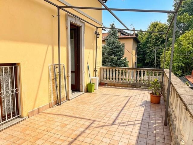 Appartamento in affitto a Biumo Superiore, Varese