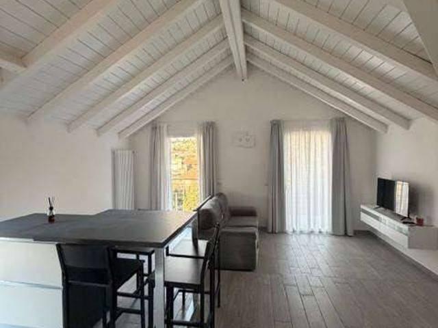 Appartamento in affitto a Valle Olona, Varese