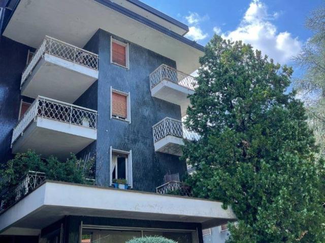 Appartamento in affitto a Biumo Superiore, Varese