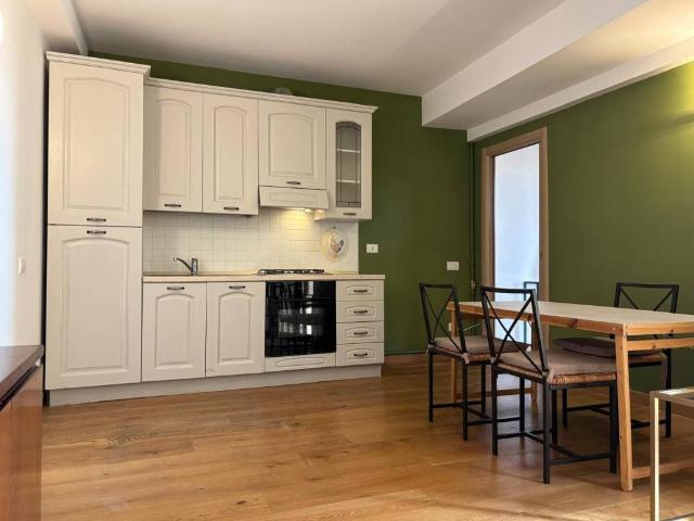 Appartamento in affitto a Varese, Lombardia