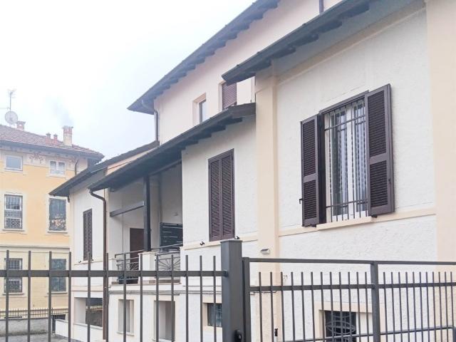 Appartamento in affitto a Velate, Varese