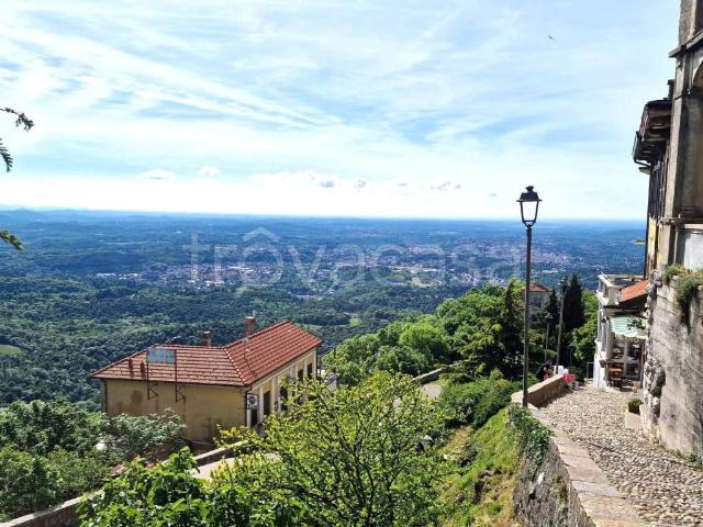 Appartamento in affitto a Varese, Lombardia