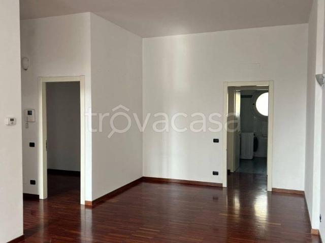 Appartamento in affitto a Biumo Superiore, Varese