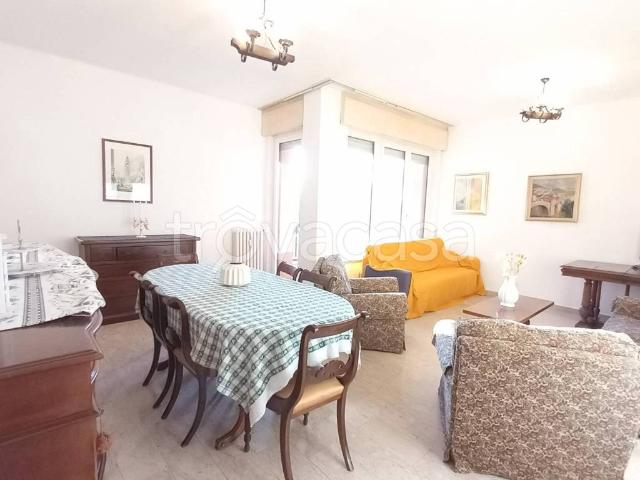 Appartamento in affitto a Biumo Superiore, Varese