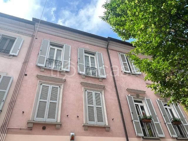 Appartamento in affitto a Biumo Superiore, Varese