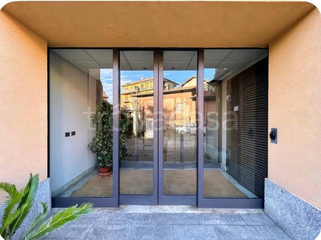 Appartamento in affitto a Valle Olona, Varese