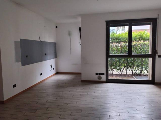 Appartamento in affitto a Vedano Al Lambro, Lombardia