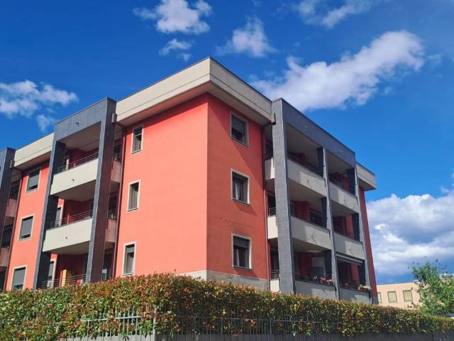 Appartamento in affitto a Vedano Al Lambro, Lombardia