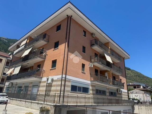 Appartamento in affitto a Pozzilli, Molise