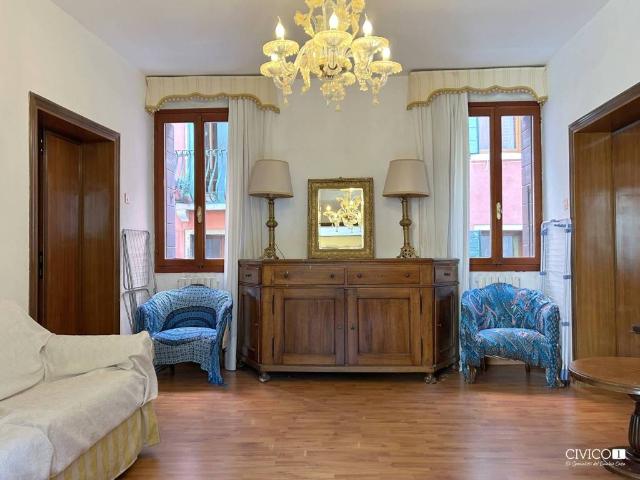 Appartamento in affitto a Venezia-Murano-Burano, Venezia