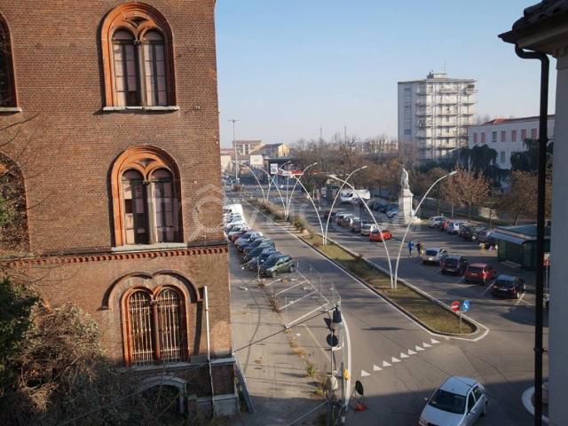 Appartamento in affitto a Centro, Vercelli