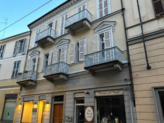 Appartamento in affitto a Centro, Piemonte