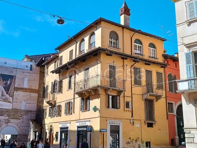 Appartamento in affitto a Centro storico, Brenzone