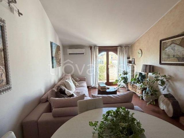 Appartamento in affitto a Centro storico, Brenzone