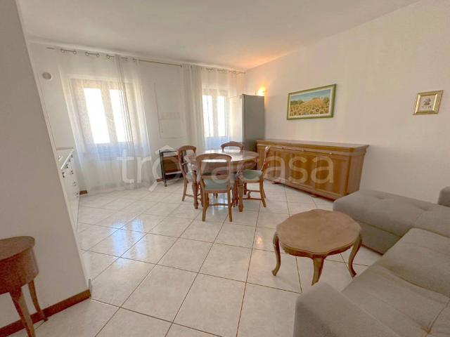 Appartamento in affitto a Centro storico, Brenzone