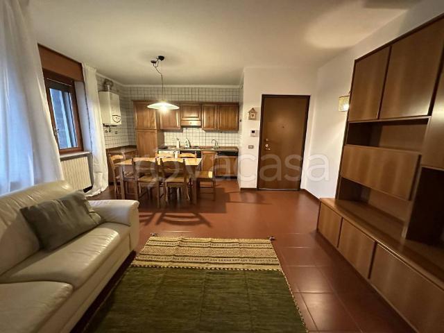 Appartamento in affitto a Ovest, Brenzone