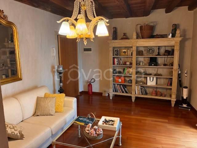 Appartamento in affitto a Centro storico, Brenzone