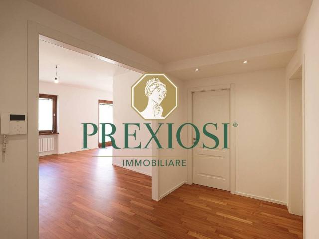 Appartamento in affitto a Centro storico, Brenzone