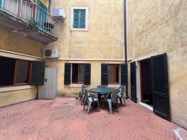 Appartamento in affitto a Centro storico, Brenzone