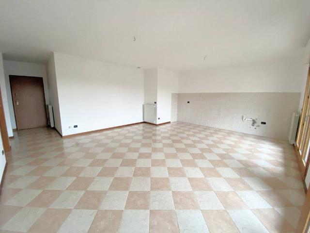 Appartamento in affitto a Nord-Est, Brenzone