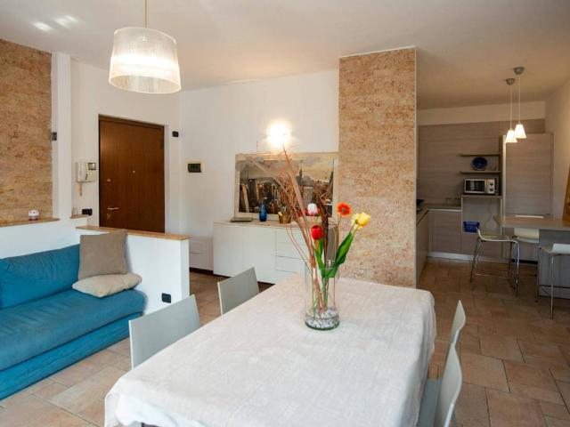 Appartamento in affitto a Ovest, Brenzone