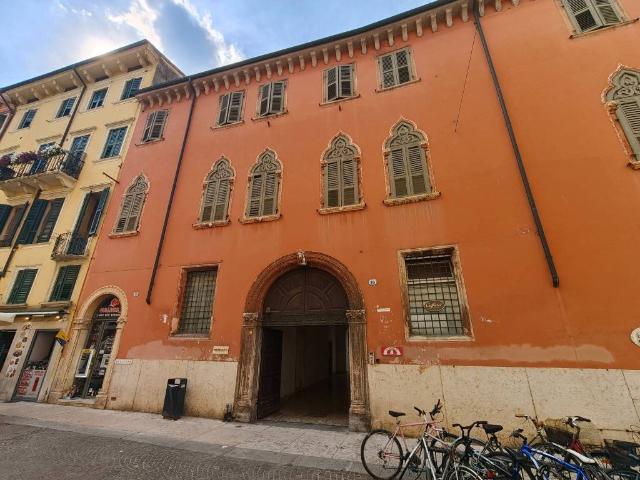 Appartamento in affitto a Centro storico, Brenzone