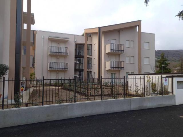 Appartamento in affitto a Marzana, Brenzone