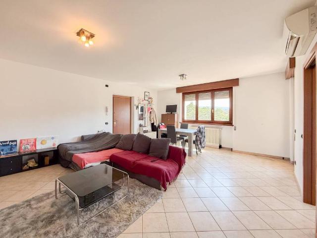 Appartamento in affitto a San Felice Extra, Brenzone