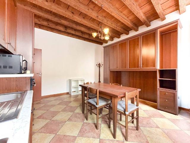 Appartamento in affitto a Centro storico, Brenzone
