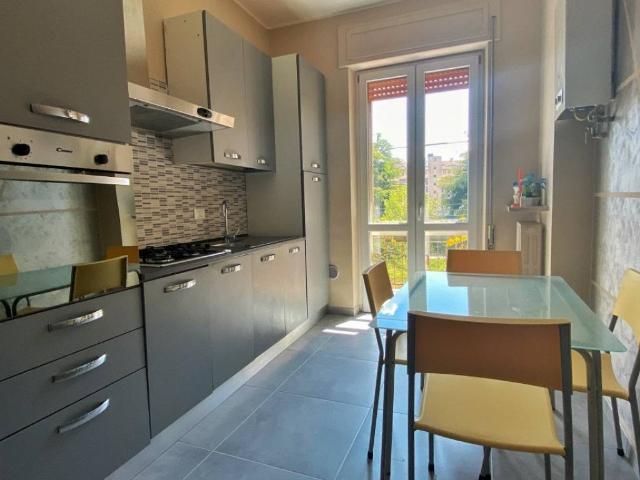Appartamento in affitto a Borgo Roma, Verona