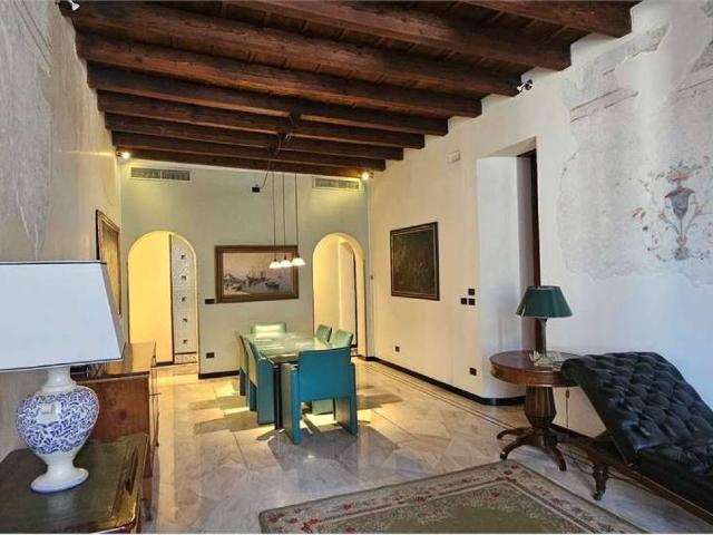 Appartamento in affitto a Veronetta, Verona