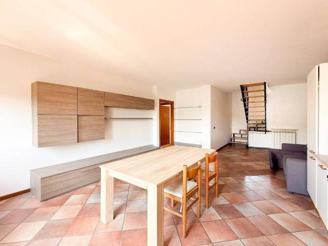 Appartamento in affitto a San Felice Extra, Brenzone