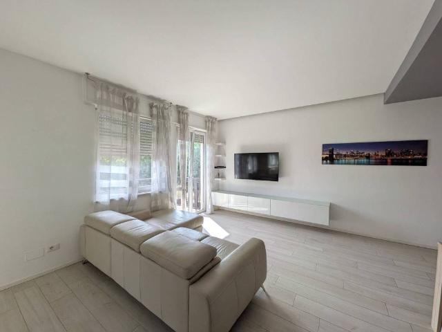 Appartamento in affitto a Ovest, Brenzone