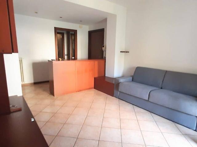 Appartamento in affitto a Sud-Ovest, Brenzone