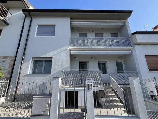 Appartamento in affitto a Sud-Est, Brenzone