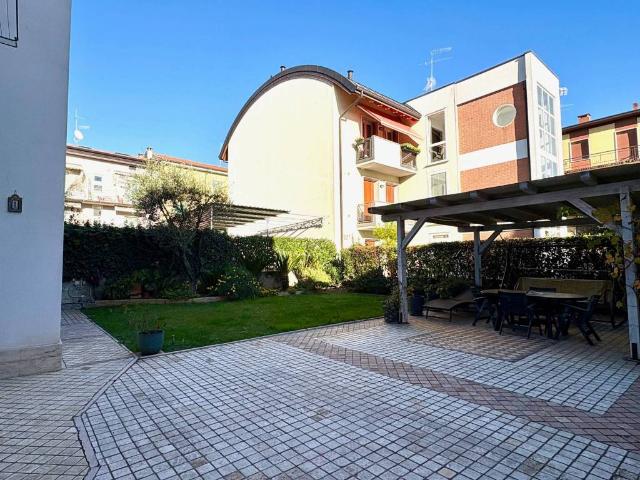 Appartamento in affitto a Brenzone, Verona