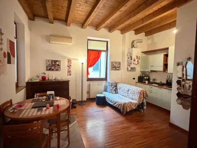 Appartamento in affitto a Centro storico, Brenzone