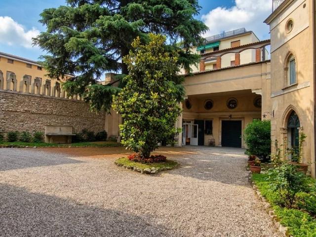 Appartamento in affitto a Centro storico, Brenzone