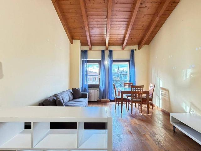 Appartamento in affitto a Centro storico, Brenzone